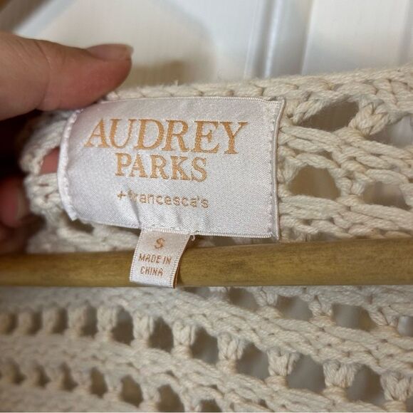 Audrey Parks X Francesca’s Beige Elianna Crochet Lace Up Cropped Sweater S Boho - Picture 9 of 11